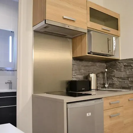 Vendome Apartment *