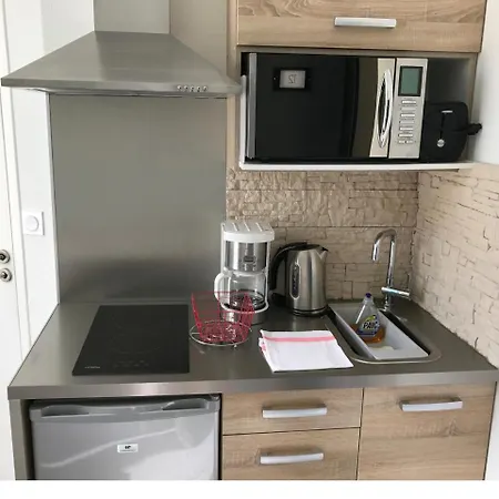 Vendome Apartment *